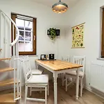 Charmantes Denkmalgeschuetztes Tiny House Am Rhein Alpstuga *