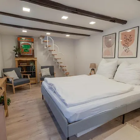 Charmantes Denkmalgeschütztes Tiny House Am Rhein