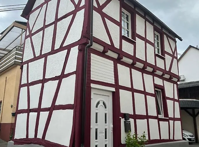 Charmantes Denkmalgeschuetztes Tiny House Am Rhein * Rhens
