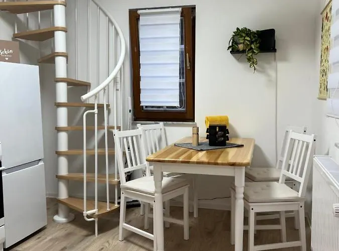 Chalé Charmantes Denkmalgeschuetztes Tiny House Am Rhein *