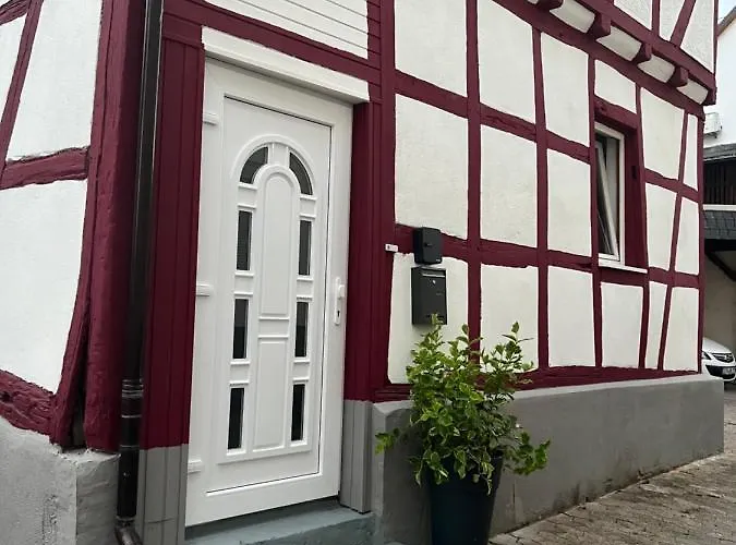 Charmantes Denkmalgeschuetztes Tiny House Am Rhein